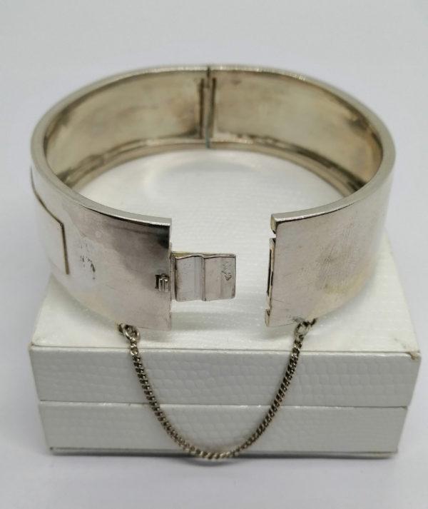 Bracelet argent, jonc plat et large, neutre de décor, orfèvre Parisien, vers 1900-20. – Image 4