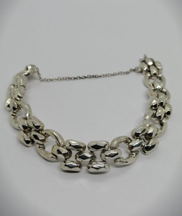 Bracelet argent, maille géométrique et à facettes , typique de l'Art Déco, vers 1930.