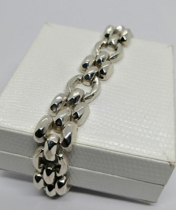 Bracelet argent, maille géométrique et à facettes , typique de l'Art Déco, vers 1930. – Image 2