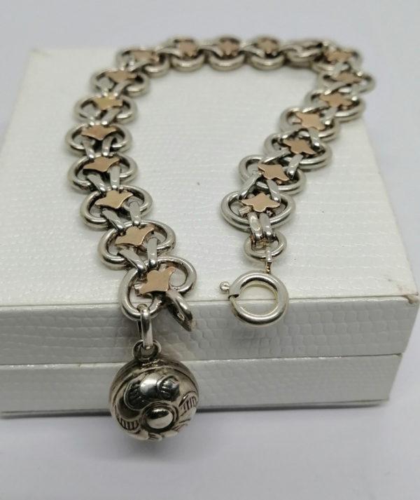 Bracelet argent, maille plate ajourée et bicolore, avec breloque, Paris. – Image 4