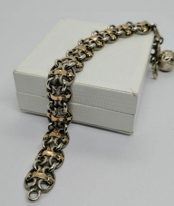 Bracelet argent, maille ancienne creuse et bicolore, avec breloque boule. – Image 2