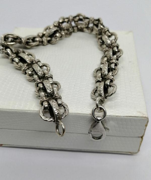 Bracelet argent, maille très particulière et ancienne en relief avec motifs floraux. – Image 4