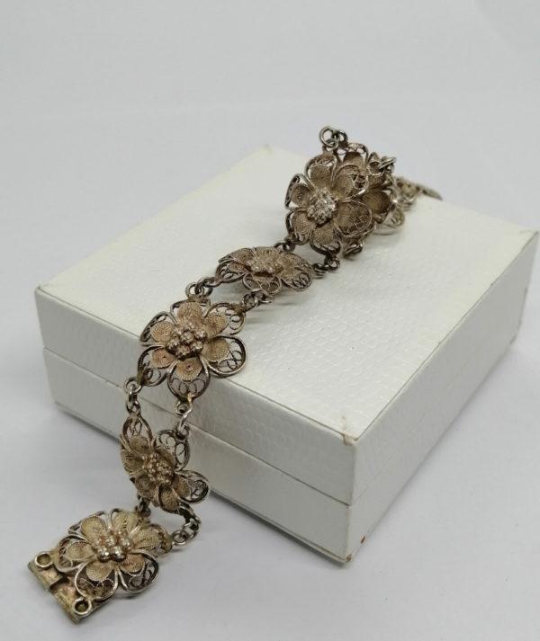 Bracelet argent, vermeil, motif de fleur entièrement filigrané, 1920. – Image 2