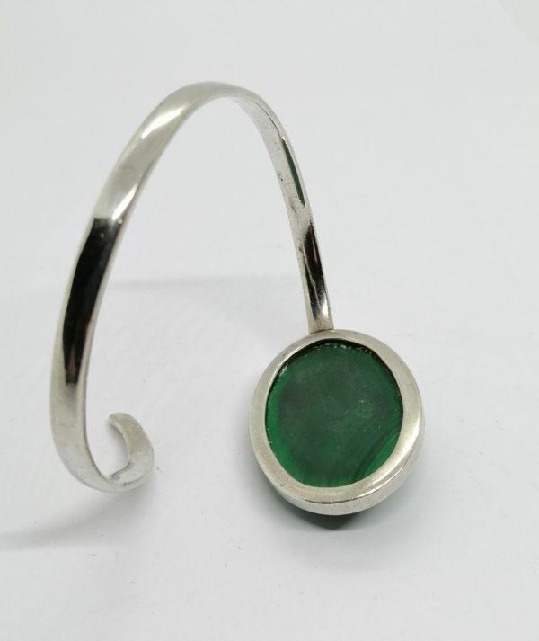 Bracelet argent, en torsade et gros cabochon de malachite, Français 1960-70. – Image 4