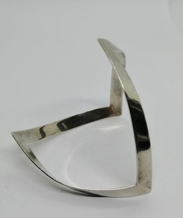 Bracelet argent, à enfiler, de forme particulière, Français vers 1960-80. – Image 6