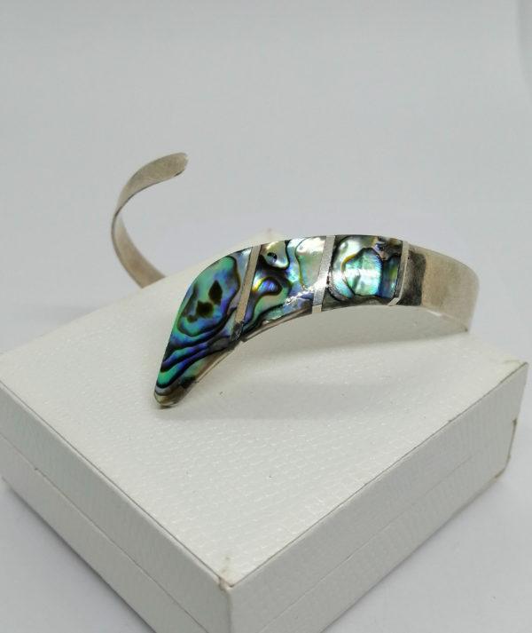 Bracelet argent, jonc ouvert et plaques de nacres colorées. – Image 2