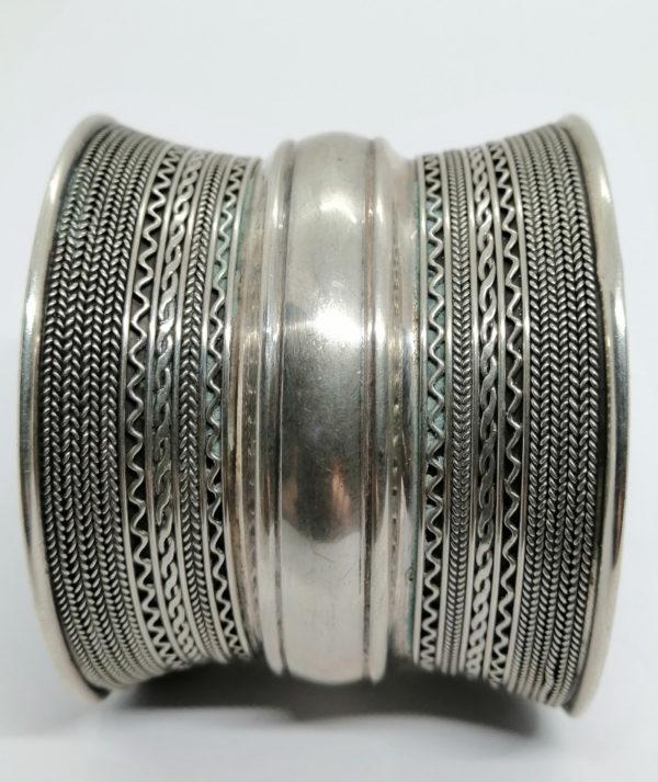 Bracelet argent, grosse manchette, décor en mailles de chaînes différentes. – Image 4