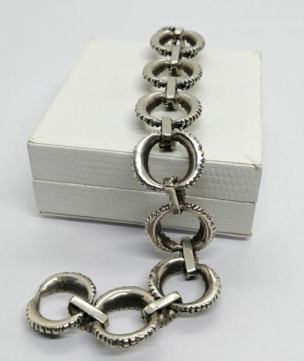 Bracelet argent, grosse maille, façon fil tourné et perlé, France vers 1950-70. – Image 3