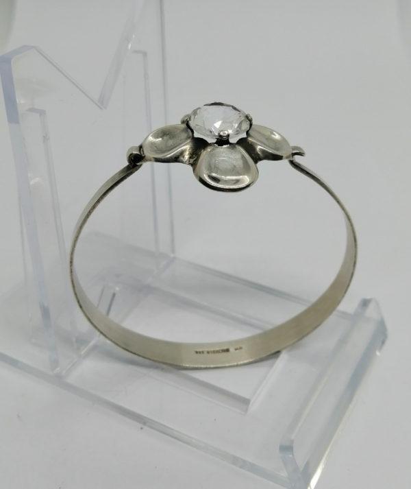 Bracelet argent, jonc et motif de fleur et cristal à facettes, 1970-80. – Image 3