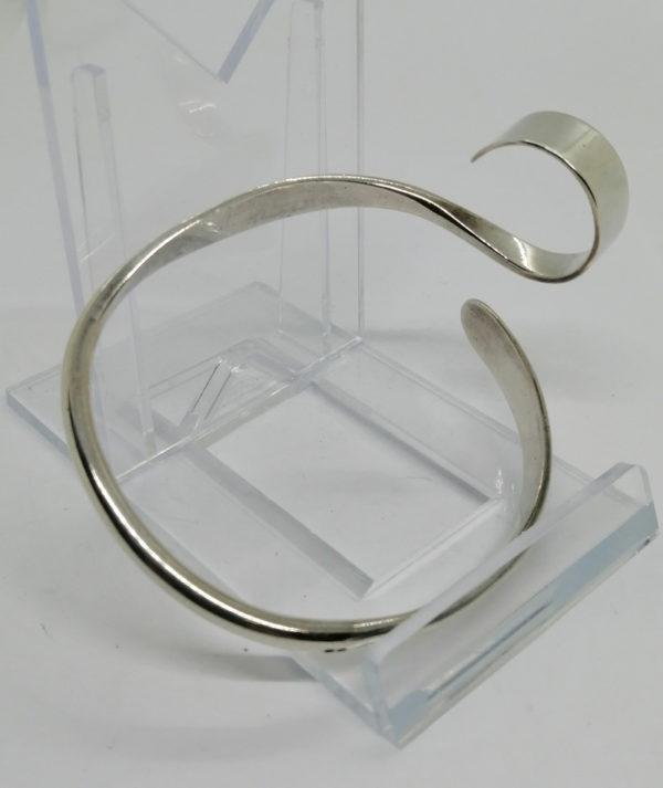 Bracelet argent, jonc de forme particulière, Français 1960-80. – Image 6