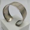 Bracelet argent, petite manchette, façon illusion de plusieurs anneaux. – Image 3