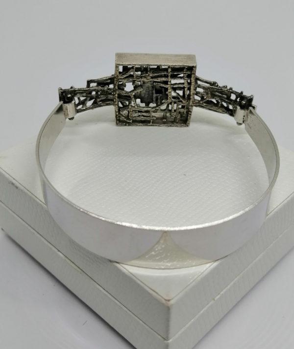 Bracelet argent, jonc vintage créateur, avec une aventurine, 1960-70. – Image 3
