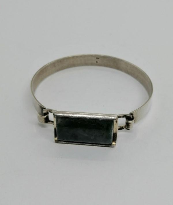 Bracelet argent, jonc avec cabochon de pierre naturelle.