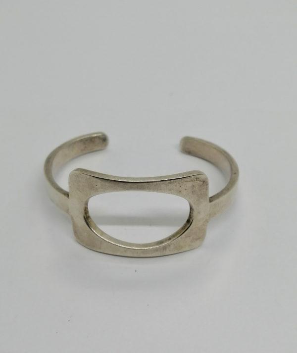 Bracelet argent, jonc ouvert courant minimaliste, 1960-70.
