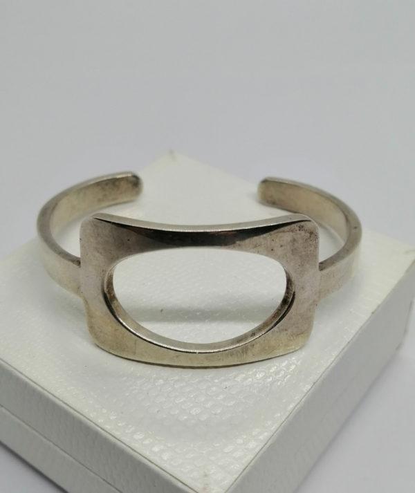 Bracelet argent, jonc ouvert courant minimaliste, 1960-70. – Image 3