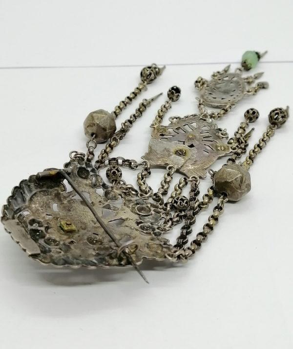 Broche de corsage, en trois parties et pampilles, argent du 19ième siècle. – Image 4