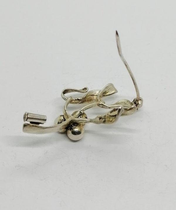Broche argent , branche de gui, porte-bonheur, Art Nouveau, vers 1900. – Image 4