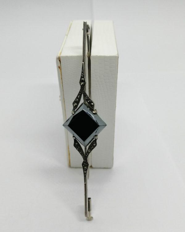 Broche argent, épingle hématite carrée, marcasites, Art Déco.