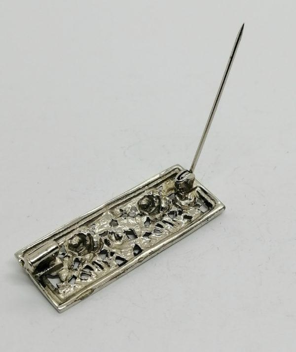 Broche argent de forme rectangulaire et motifs de roses stylisées. – Image 4