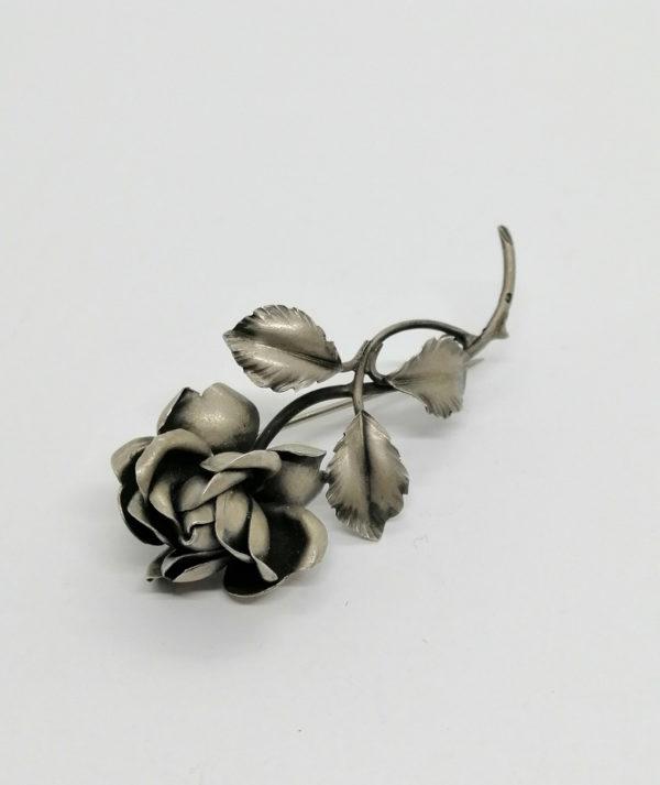 Broche argent , une rose avec feuillage, travail Strasbourgeois, Art Nouveau. – Image 2