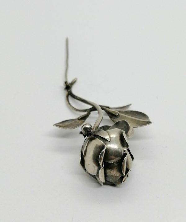 Broche argent, une rose et son feuillage, fin Art Nouveau, 1925-30. – Image 4