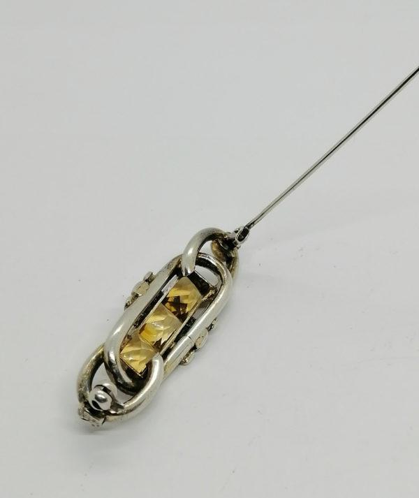 Broche argent, anneaux entrelacés, sertie d'un rang de citrines naturelles. – Image 4