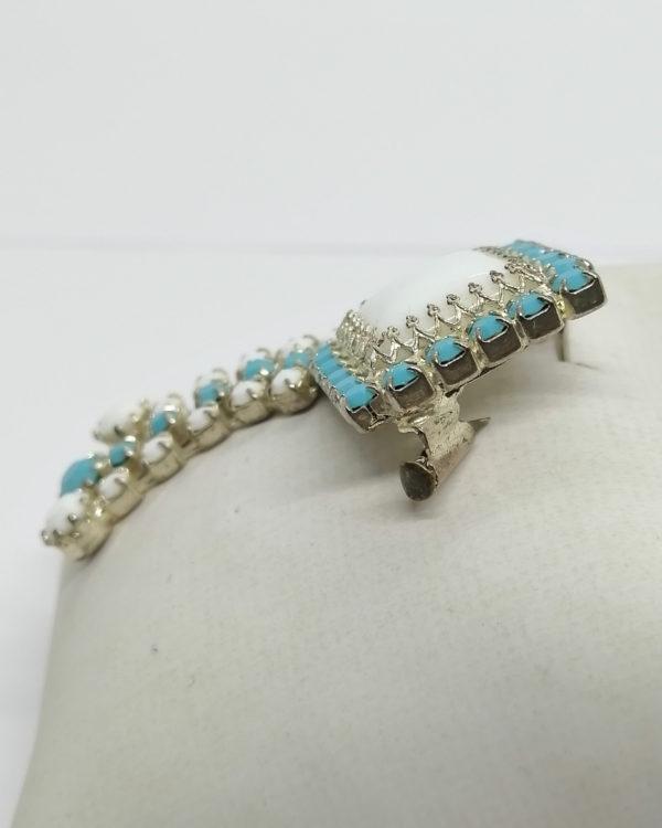 Broche de couleur bleu turquoise et blanc avec pampilles. – Image 2