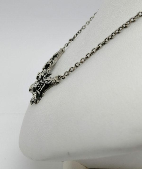 Collier argent, motif central de roses et feuillages, Art Nouveau. – Image 3