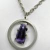 Chaîne métal, vintage, et avec un pendentif en étain, signé, Jorgen Jensen, Danemark. – Image 2