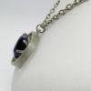 Chaîne métal, vintage, et avec un pendentif en étain, signé, Jorgen Jensen, Danemark. – Image 3