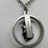 Chaîne métal, vintage, et avec un pendentif en étain, signé, Jorgen Jensen, Danemark. – Image 4
