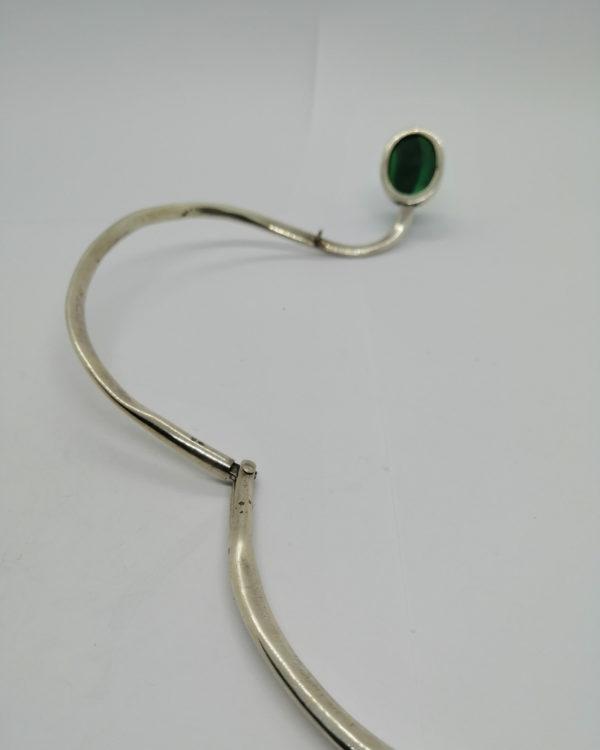 Collier argent, vintage, cerceau et gros cabochons de malachite, 1960. – Image 5