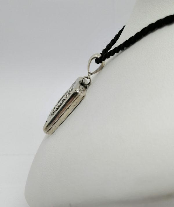 Pendentif argent, rectangulaire, porte-photo avec décor floral et cartouche, Art Nouveau. – Image 3