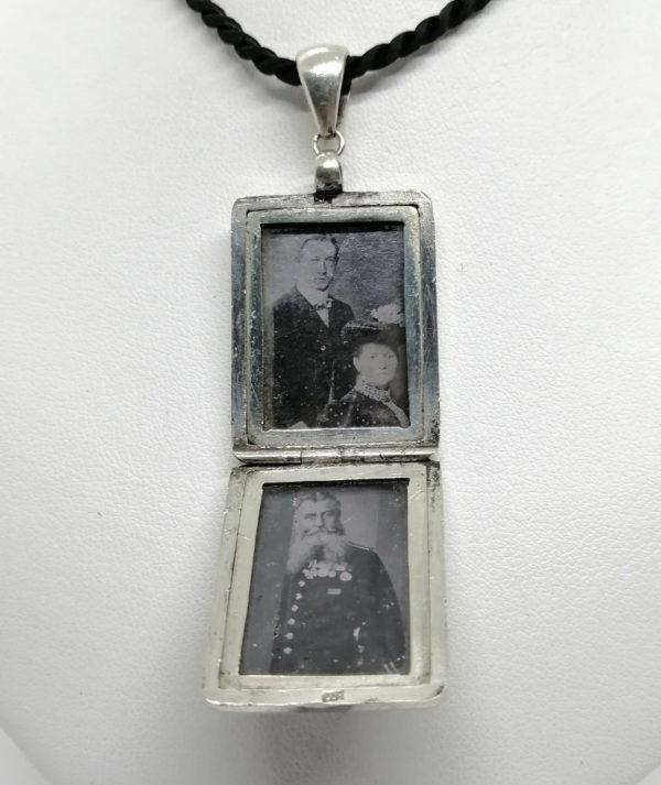 Pendentif argent, rectangulaire, porte-photo avec décor floral et cartouche, Art Nouveau. – Image 5