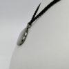 Pendentif argent, porte-photo avec en décor un travail de niellé. – Image 2