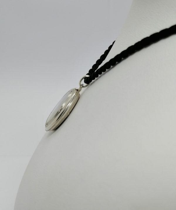 Pendentif argent , cassolette-porte-photo , modèle ruban croisé. – Image 2