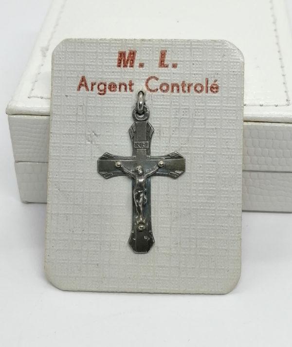 Pendentif argent, croix avec Christ en relief, petit modèle.