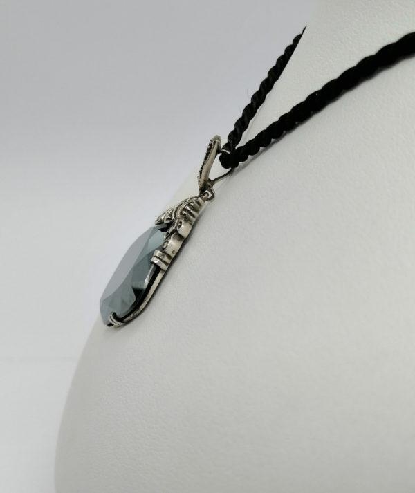 Pendentif argent, avec grosse hématite à facettes, Art Déco, vers 1925. – Image 2