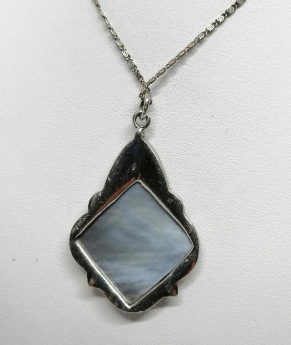Pendentif argent, décor avec pavage de marcasites, et carré de nacre. – Image 3