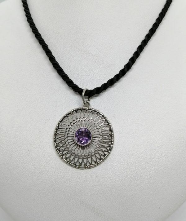 Pendentif argent, ajouré avec améthyste.