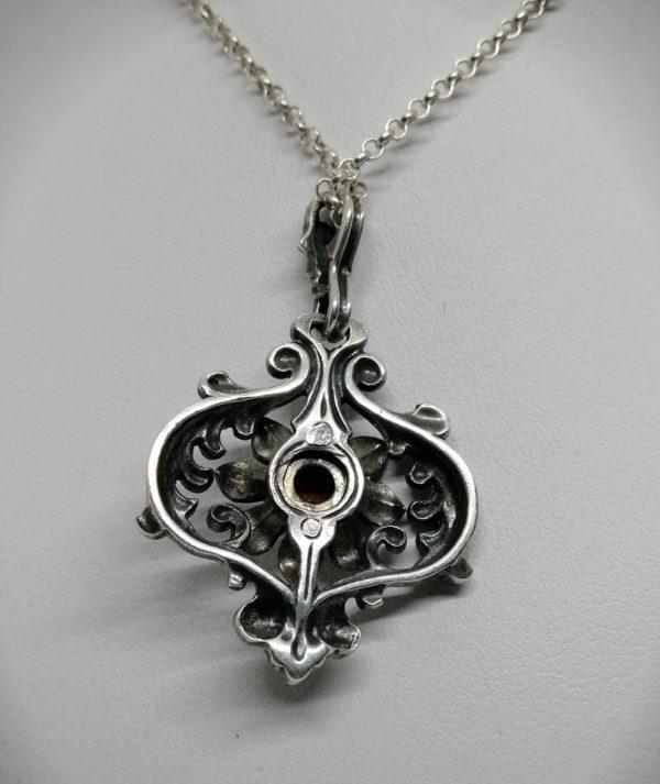 Pendentif argent, vintage, motif floral et cabochon de corail, signé. – Image 3