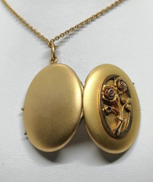 Pendentif, porte-photo en plaqué or et sa chaîne. – Image 4