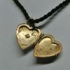 Pendentif, porte-photo de forme coeur, en plaqué or rosé. – Image 4