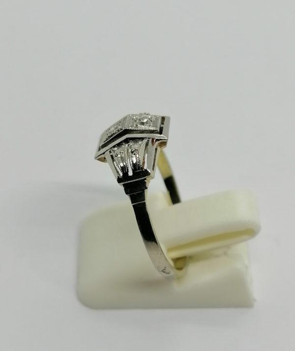 Bague or gris, sertie platine, modèle art déco, avec diamants, 1930. – Image 2