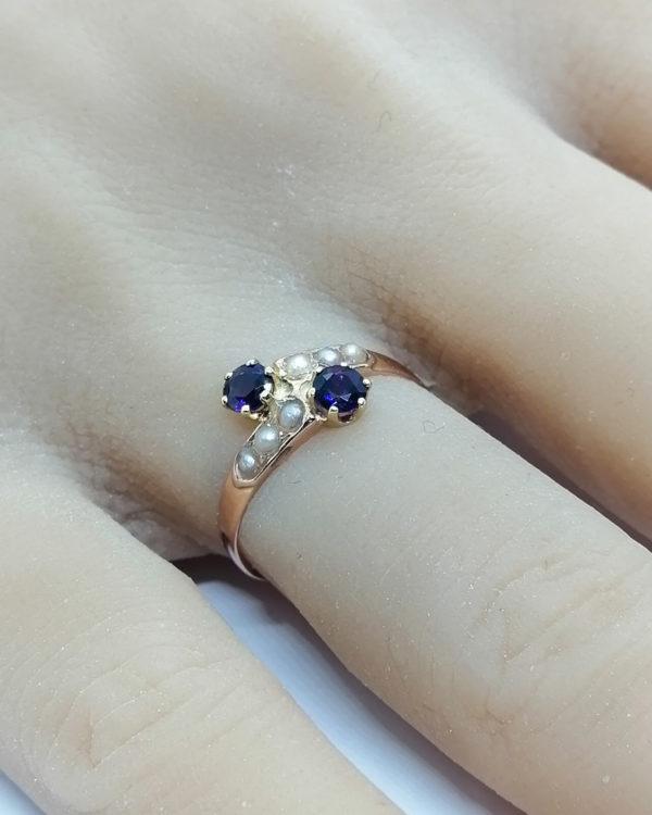 Bague en or rosé, sertie perles fines et améthystes, 1880. – Image 4