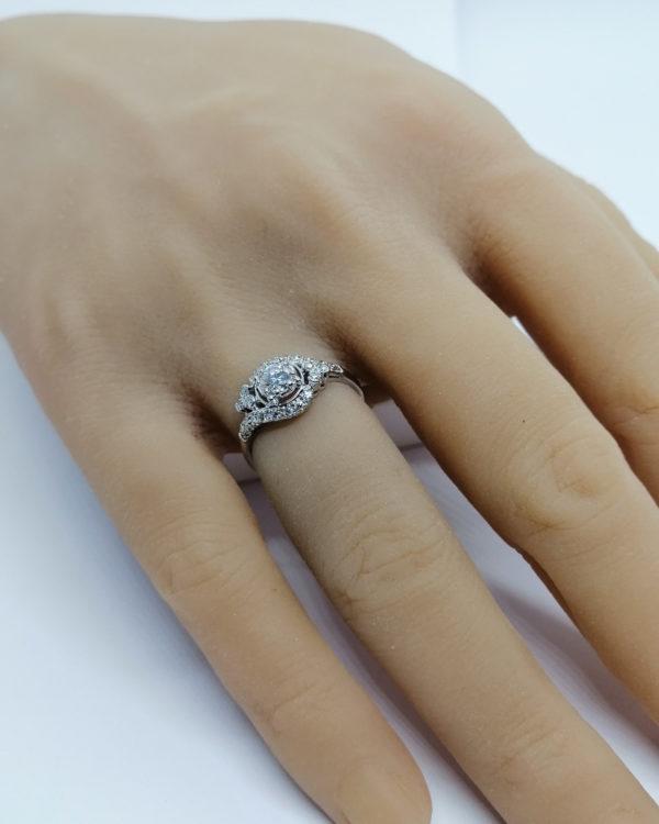 Bague en platine, avec diamant de qualité, monture 1950 environ. – Image 5