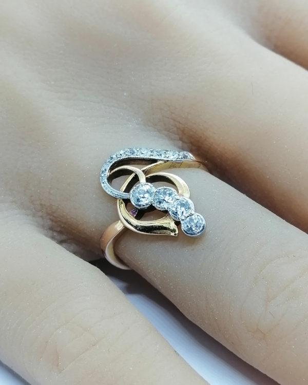 Bague en or, sertie platine, typique en forme de l'Art Nouveau, vers 1900. – Image 4