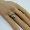 Bague en or, sertie platine, typique en forme de l'Art Nouveau, vers 1900. – Image 5