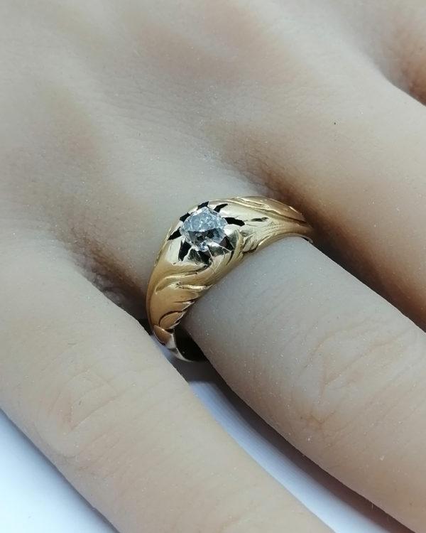 Bague en or, chevalière monture feuillagée, diamant, Art Nouveau, 1900. – Image 4