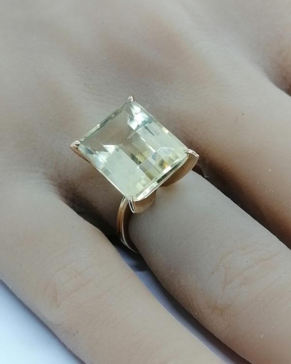 Bague en or avec grosse citrine naturelle, monture 1950-60. – Image 4